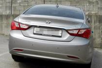 Hyundai Sonata 2010 Накладка на крышку багажника крашенная